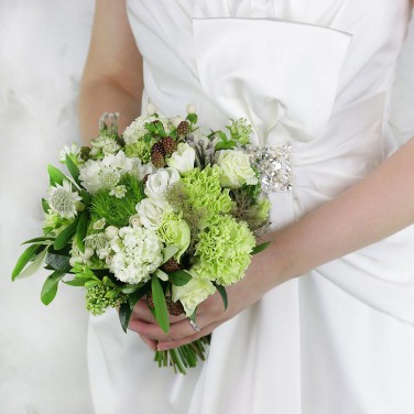 Букет невесты рустик бело-зеленый