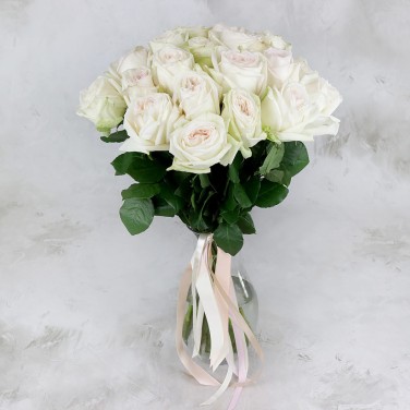 Белая пионовидная роза 25 шт