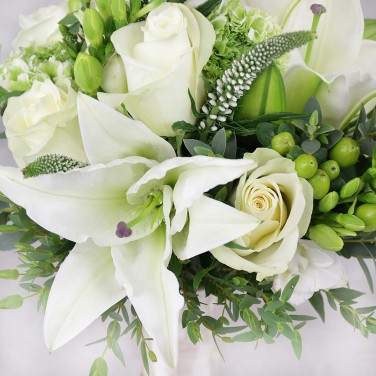 Букет невесты с лилиями