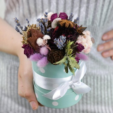 Милая коробочка из лаванды, аниса и сухоцветов