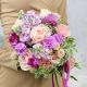 Букет невесты из маттиолы, пионовидных роз и фрезий