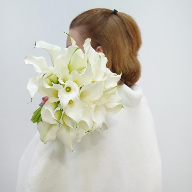 Букет невесты из белых калл