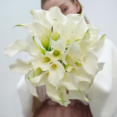 Букет невесты из белых калл