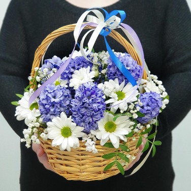 Корзинка Ежевика в саду