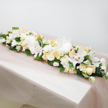 Свадебное оформление стола молодоженов