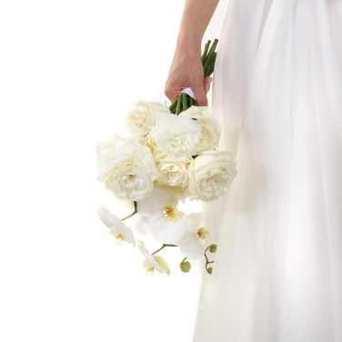 Элегантный свадебный букет с орхидеей фаленопсис