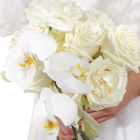 Элегантный свадебный букет с орхидеей фаленопсис