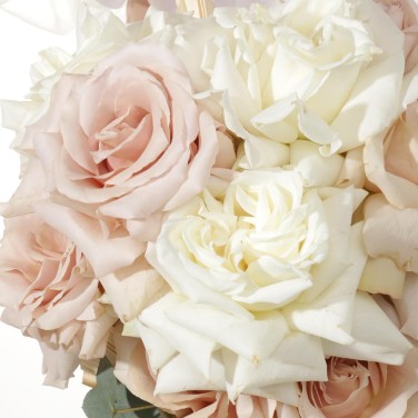 Букет невесты с интересными розами