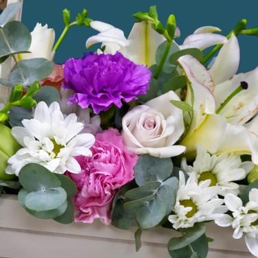 Нежный ящик с цветами