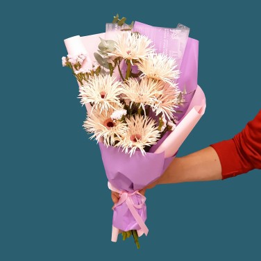 Необычные герберы в упаковке