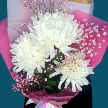 Моно-букет из белых крупных хризантем