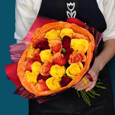 Солнце в зените моно-букет из роз