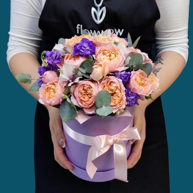 Тонкий намек персиковая корбка цветов