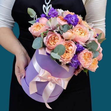 Тонкий намек персиковая корбка цветов