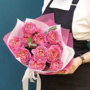 Букет пионовидных роз Малиновая Ностальгия