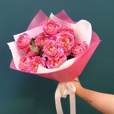 Букет пионовидных роз Малиновая Ностальгия