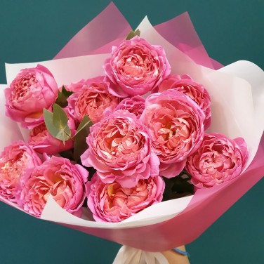 Букет пионовидных роз Малиновая Ностальгия