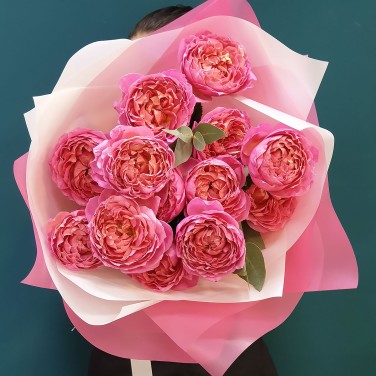 Букет пионовидных роз Малиновая Ностальгия