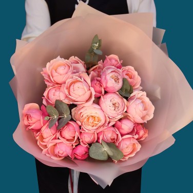 Нежность пионовидных кустовых роз