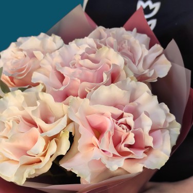 Розовый рассвет букет французских роз