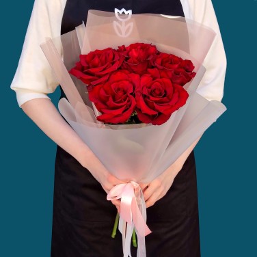 Новая встреча букет красных роз