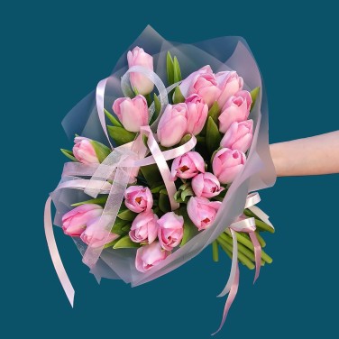 Розовый тюльпановый букет