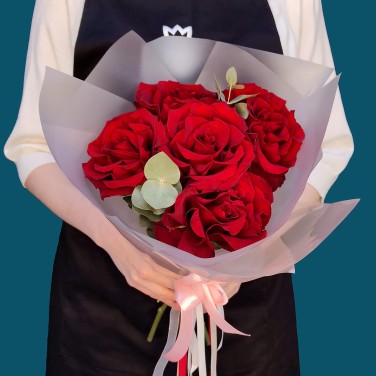 Посмотри на меня букет красных роз