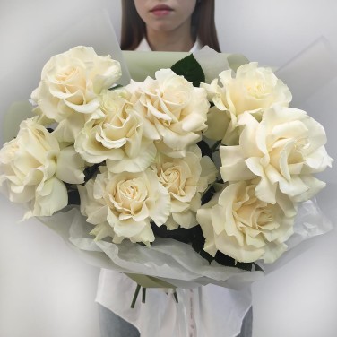 Нежная снежная букет белых роз