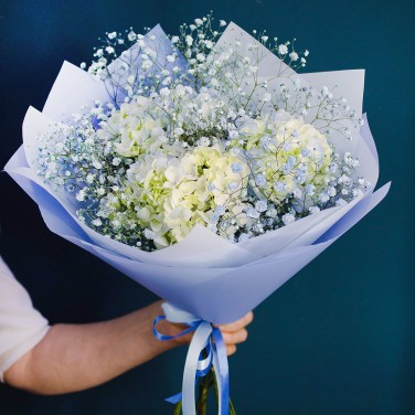 Букет голубых гортензий