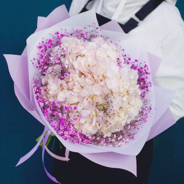 Букет розовых гортензий