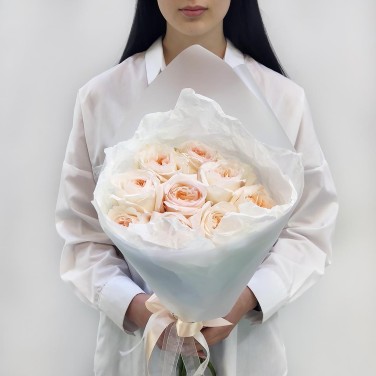 Ароматный намек букет пионовидных роз