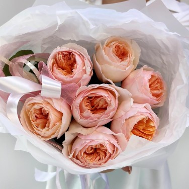 Персиковая нежность моно-букет пионовидных роз