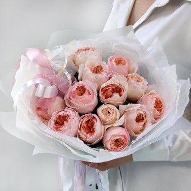 Романтичный пионовидный букет