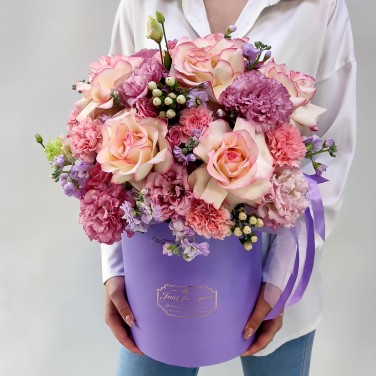 Бархат восторга коробка с французскими розами