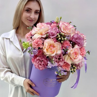 Бархат восторга коробка с французскими розами