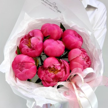 Шарм коралловый букет пионов