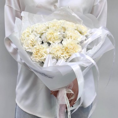 Букет белых диантусов Благодать