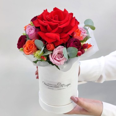 Перо жар-птицы коробка с яркой розой