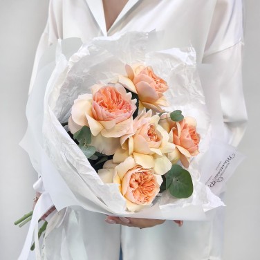 Милый друг букет пионовидных роз