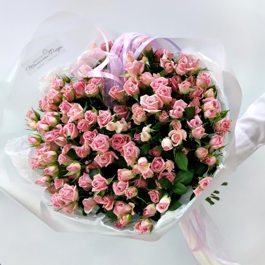Букет 25 кустовых розовых роз