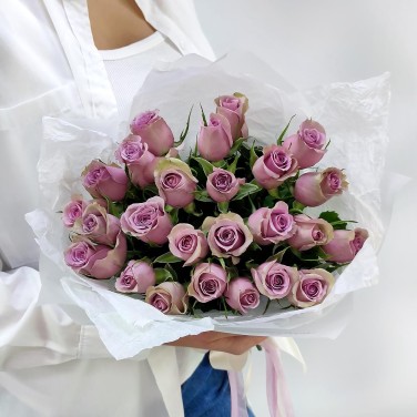 Лавандовые сны монобукет из 15 роз