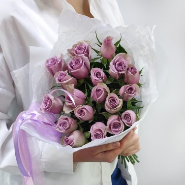 Лавандовые сны монобукет из 19 роз