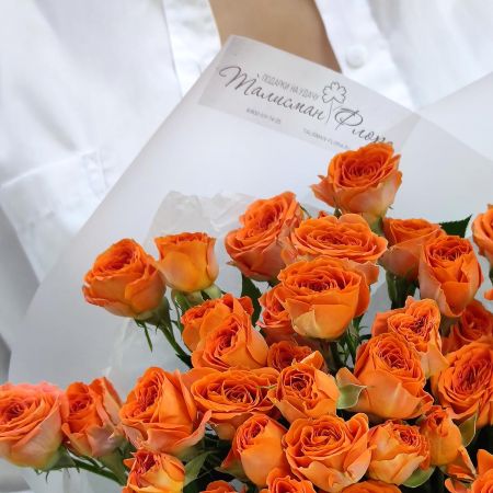 Букет 9 кустовых оранжевых роз