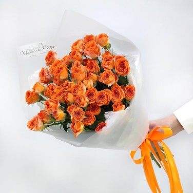 Букет 9 кустовых оранжевых роз