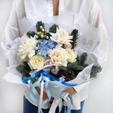 Зимний сон с ароматными розами