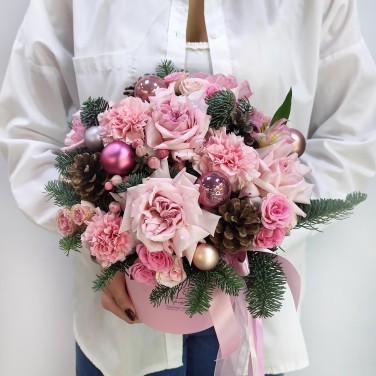 Нежные грезы зимой в розовой коробке