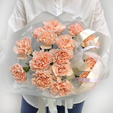 Кремовая гвоздика 15