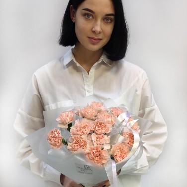 Кремовая гвоздика 15