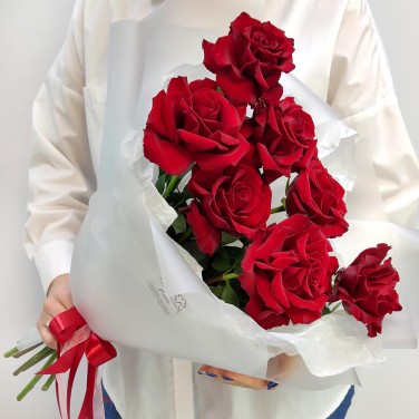 Красные французские розы 7
