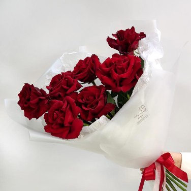 Красные французские розы 7